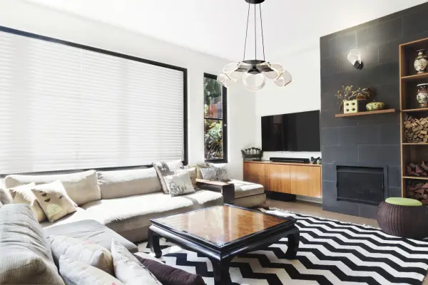 Sculptural Modern Chandelier with Artistic Twisted Acrylic Design - Image 15