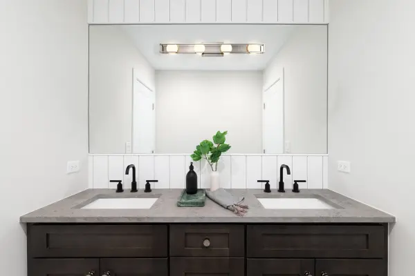 Jenkins 32-Inch 4-Light LED Vanity Light in Brushed Nickel - Image 2