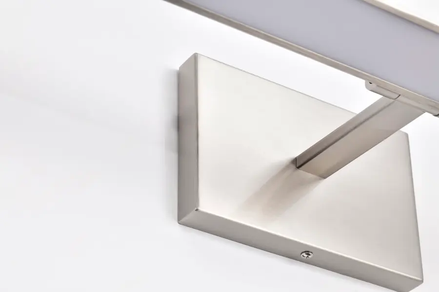 Sleek LED Picture Light with Adjustable Color Temperature - Image 13