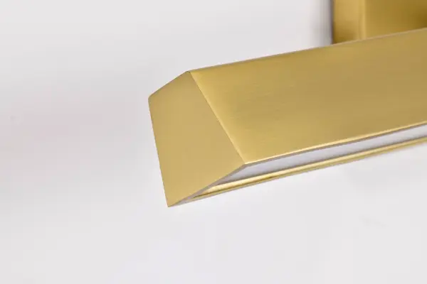 Elegant LED Picture Light with Adjustable Color Temperature - Image 13