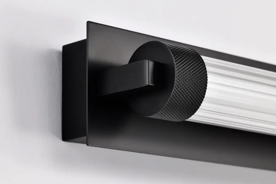 Larissa 24" LED Vanity Light in Black - Image 11