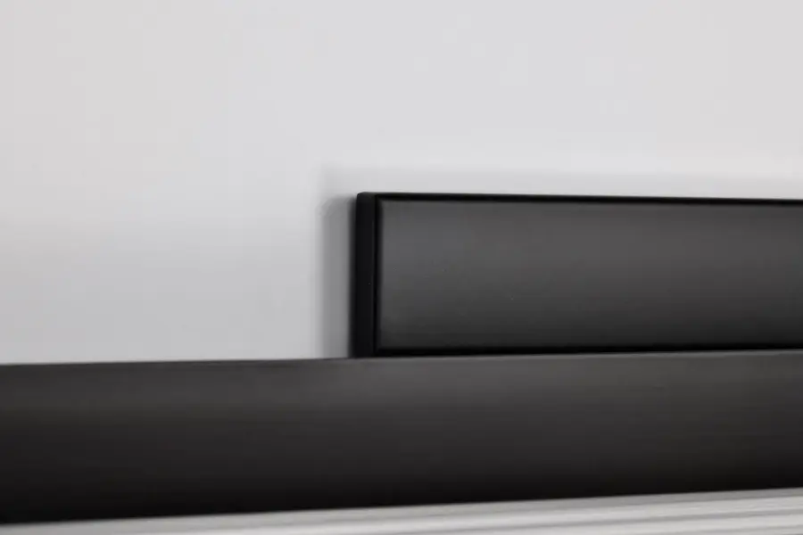 Larissa 24" LED Vanity Light in Black - Image 13