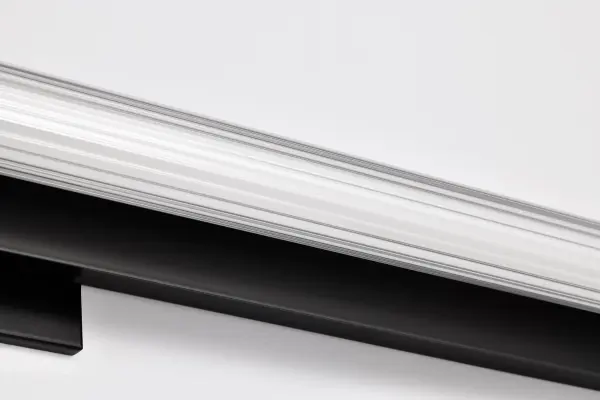 Larissa 32" LED Vanity Light - Matte Black - Image 15