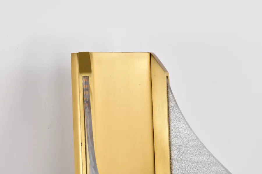 Idris LED Wall Sconce - Vintage Brass - Image 9