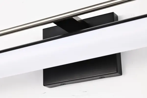 Solano LED Medium Vanity Light - Image 13