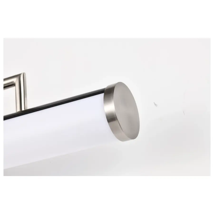 Solano LED Medium Vanity Light - Image 10