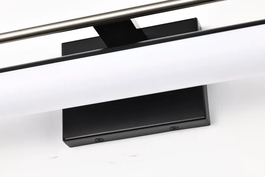 Solano LED Large Vanity Light - Image 14