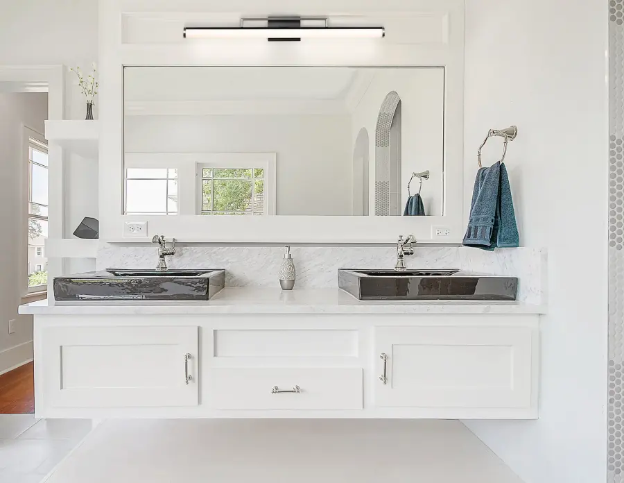 Solano LED Large Vanity Light - Image 16