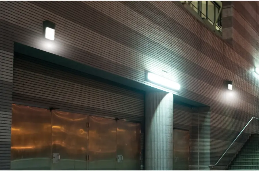 LED Entrance Wall Pack Light - 26W Bronze - Image 2