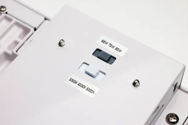 LED Linear High-Bay with Interchangeable Lens - Image 7