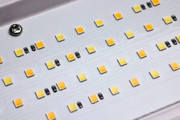 LED Linear High-Bay with Interchangeable Lens - Wattage & CCT Selectable - Image 9
