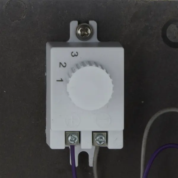 Emergency LED Cutoff Wall Pack with Photocell - Image 5