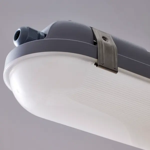 SATCO NUVO 4-Foot Vapor Proof LED Linear Fixture - Image 4