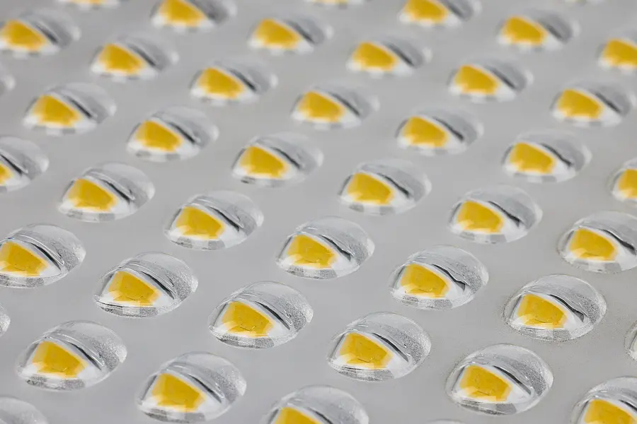 LED Area Light Type III - 200W Bronze - Image 6