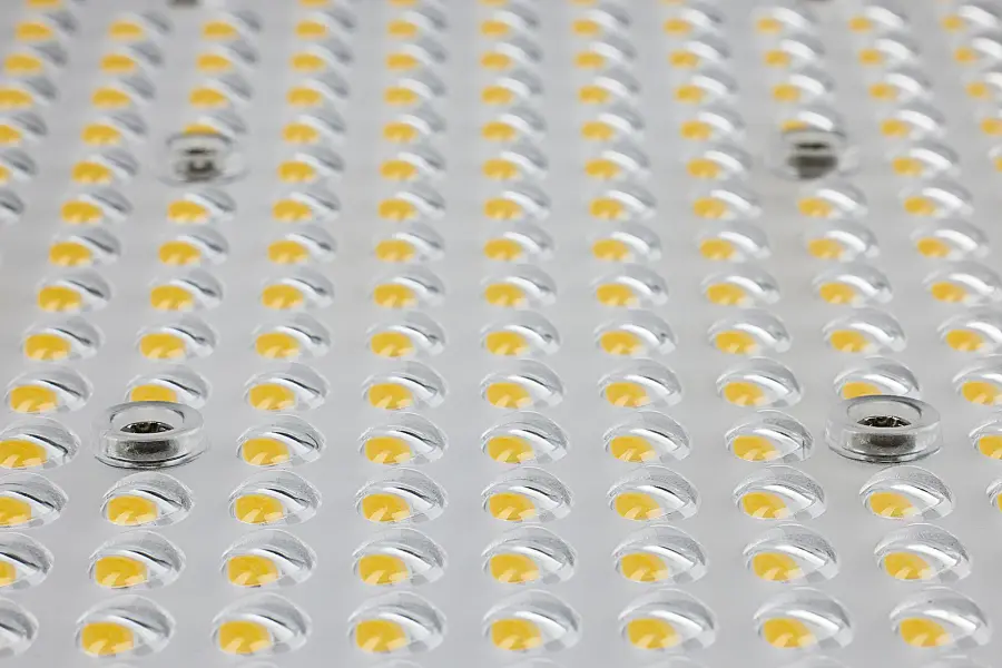 LED Area Light Type III - 100W Bronze - Image 10