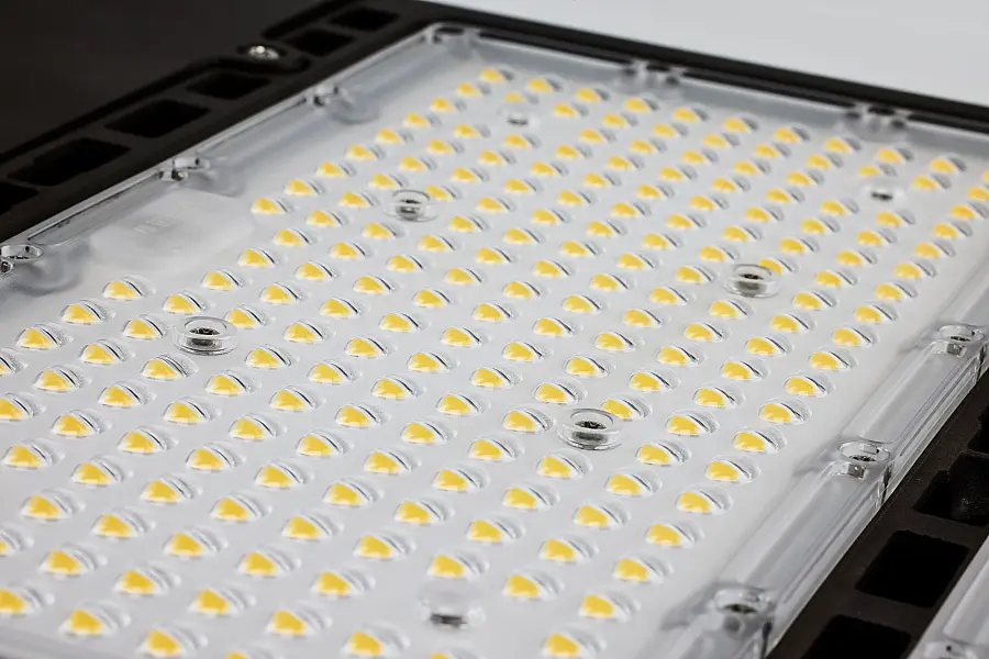 150W LED Area Light Type III - Bronze - Image 11