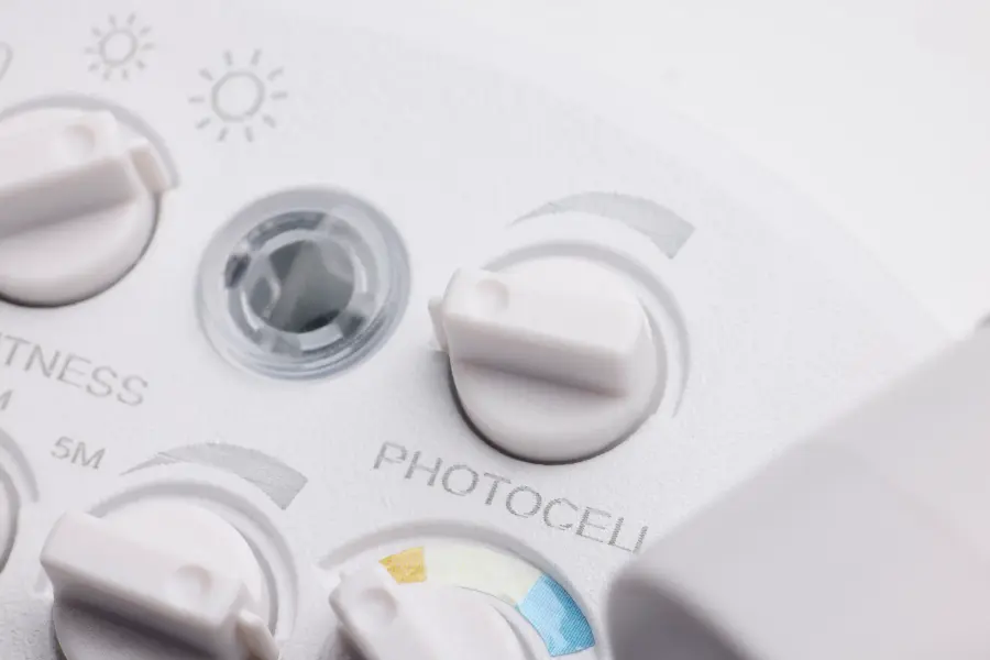 LED Security Light with Nightlight and PIR Sensor - Image 8