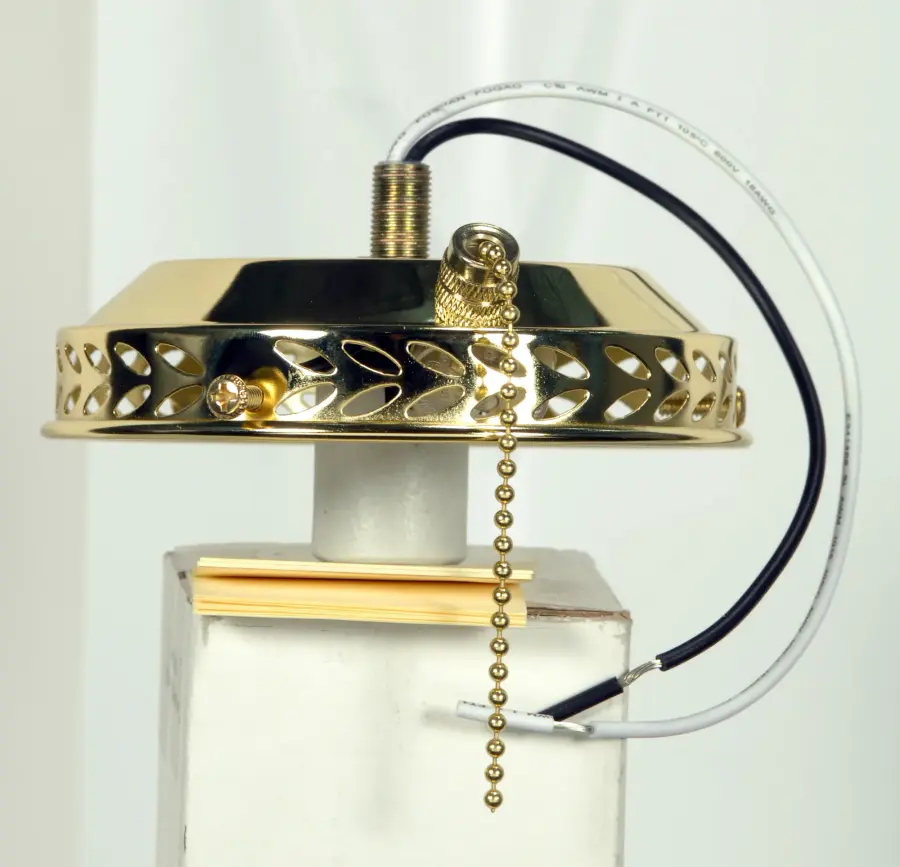 4" Fan Light Holder with Pull Chain - White - Image 1