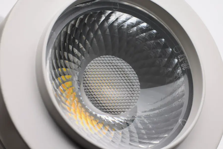 STARFISH Smart LED Track Head - Pinch Back - White - Image 6