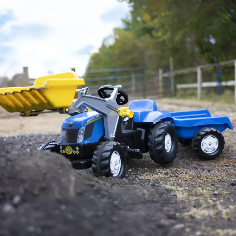 New Holland Front Load Kid Tractor with Trailer - Image 4