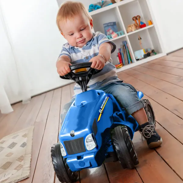 New Holland Minitrac Ride-On Toy - Image 3
