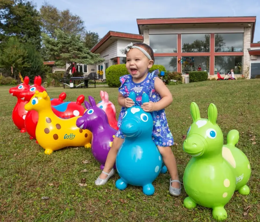 Rody Inflatable Bounce Horse with Pump - Image 3