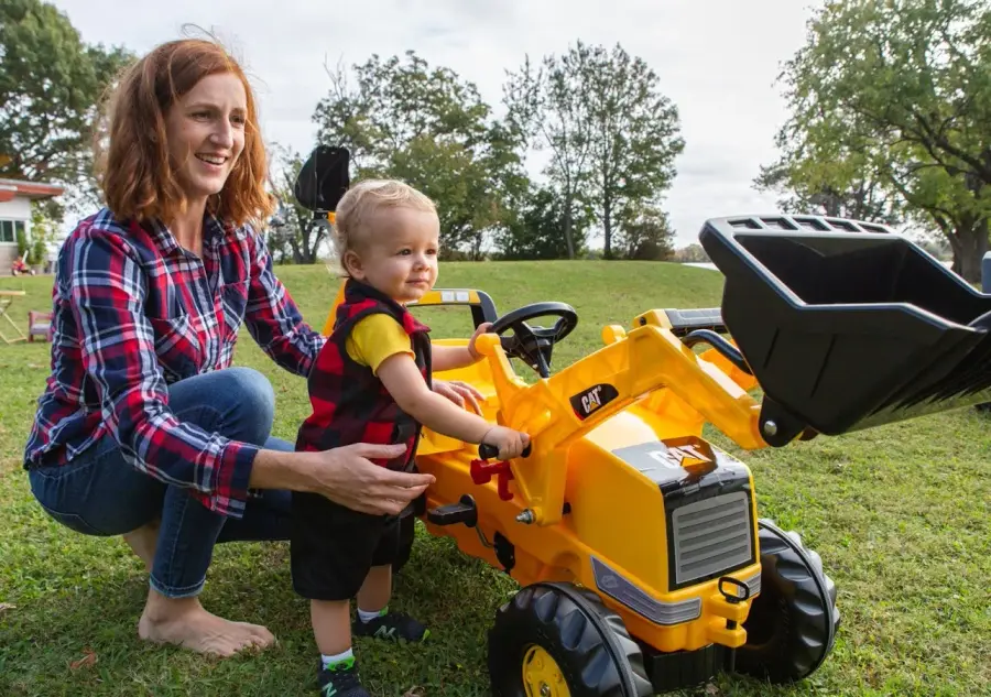 CAT Front Loader With Backhoe Pedal Tractor - Image 6