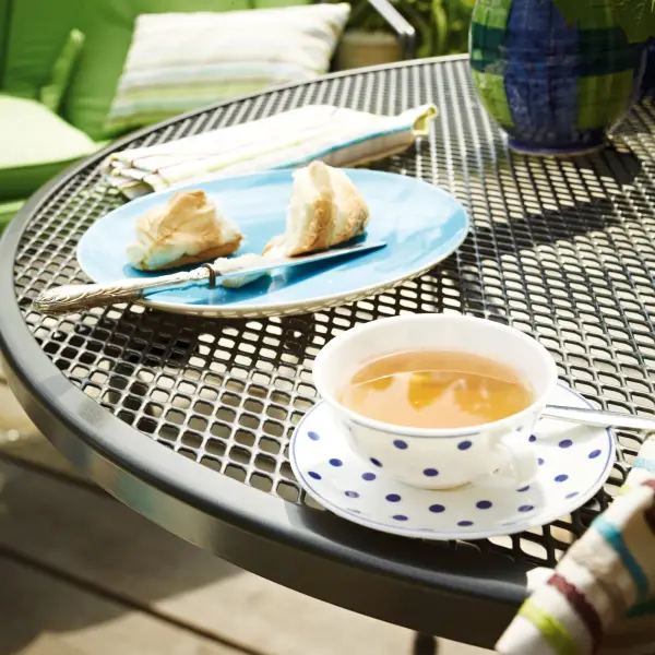 Caredo 5-Piece Outdoor Dining Set with 42-inch Table - Image 5