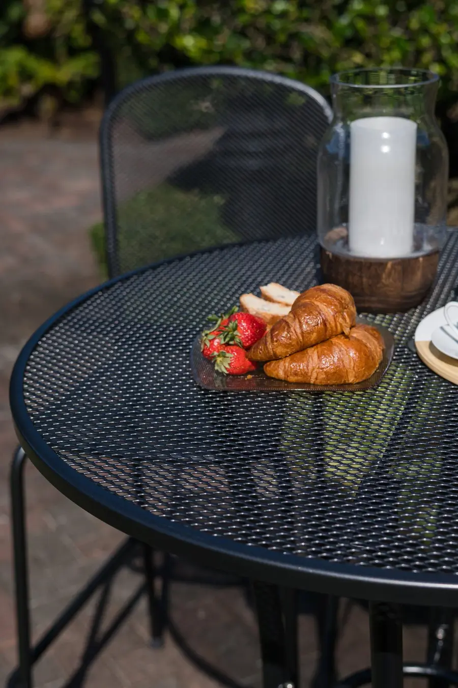 36-Inch Round Mesh Bar Table - Image 5