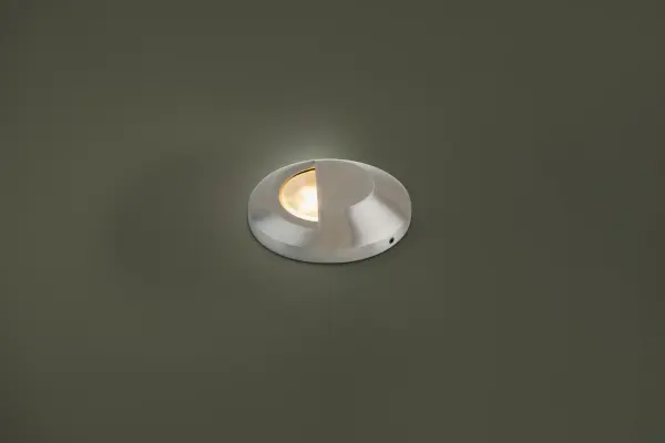 LED Landscape surface mount indicator luminaire for both soft and hard ground applications. The indicator light is perfect for outdoor applications, including wells and ponds, decks and patios, inground, as well as ceiling and wall applications.  Factory sealed and IP68 Rated for Wet Locations or continuous immersion up to 5 meters underwater.  Each indicator light includes 10' of low voltage burial cable, direct burial gel-filled wire nuts.  Magnetic Power supply is required.