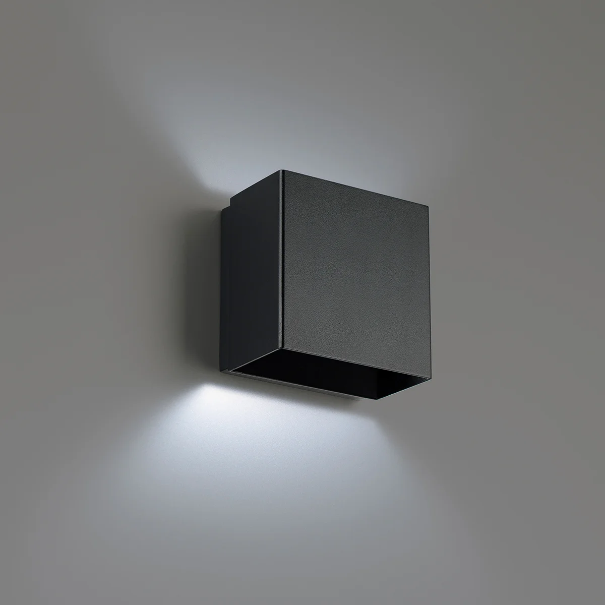Boxi LED Wall Sconce in Black