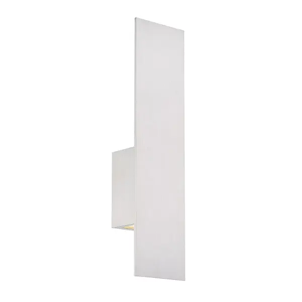 Like a simple reference to something greater, the up and down lights accentuate linear architectural forms.