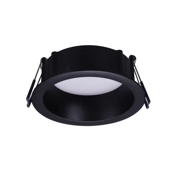 Spec Sheets Spec Sheet LE4RR Product Features Power 11W, Light output up to 1030 lm 5CCT User Selectable 2700K | 3000K | 3500K | 4000K | 5000K Dim To Warm 3000K to 2000K Superb Light Quality with CRI 90+ White & Black trims (DTW in WH only) Type IC Rated – Approved for Direct Contact with Insulation Air-Tight, Wet Location, Insulated and Non Insulated Ceilings Default driver: Triac Dimmable with Forward Phase LED Dimmers 120V input Optional driver: 0-10V Dimmable 120V-347V input Warranty 5 Year cULus Listed - alternate view