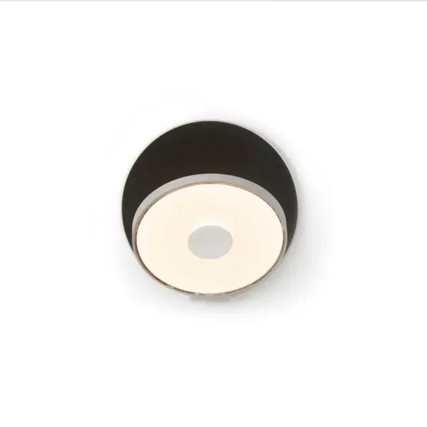 The Gravy LED Wall Sconce combines minimalist design with exceptional functionality. Its fully articulating arm and swiveling LED head make it ideal for task or ambient lighting, while touch controls and integrated dimming add convenience.