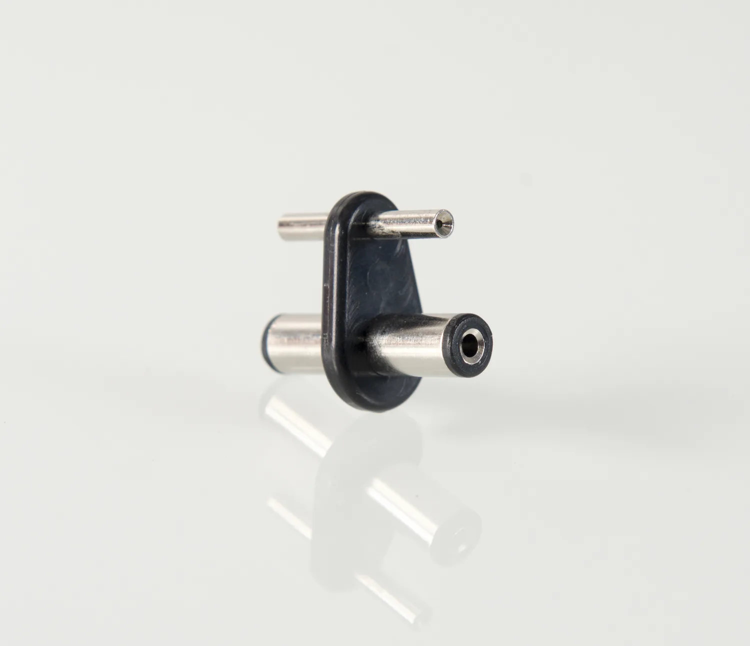 UCX pro Connector, Male-to-Male in Black