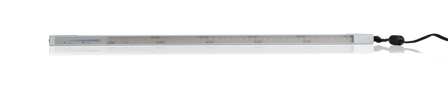UCX pro LED Undercabinet in Silver