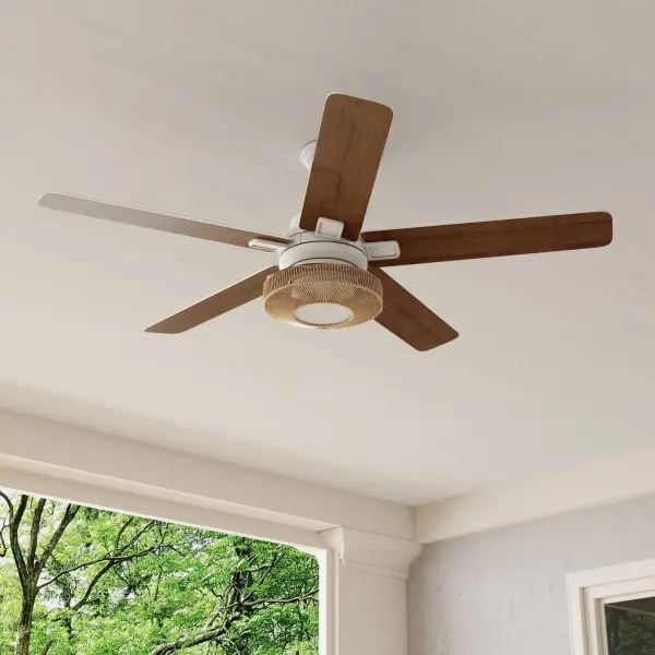 The Schaal 52-inch ceiling fan combines coastal-inspired design with practical functionality. Its five-blade configuration and integrated LED light make it ideal for both indoor and covered outdoor spaces.