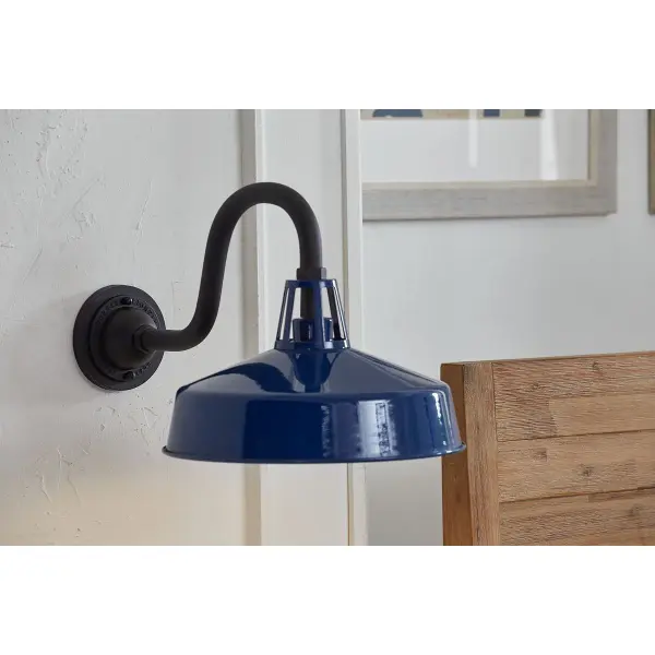 Cedar Springs Extra Large Outdoor Wall Lantern - Image 9