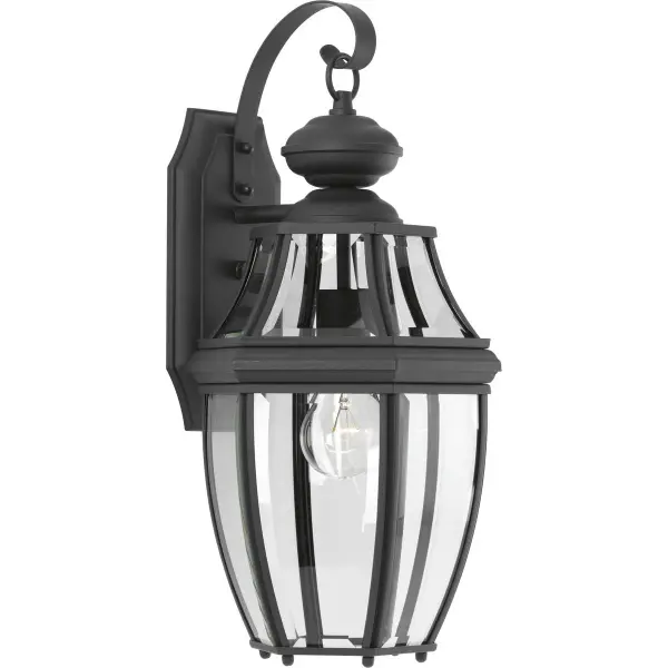 New Haven One-Light Medium Wall Lantern