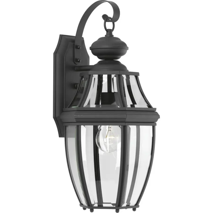 New Haven One-Light Medium Wall Lantern