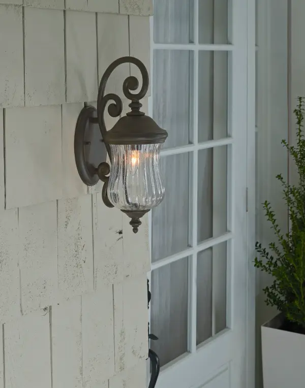 Bellagio 1-Light Outdoor Wall Lantern - Image 4