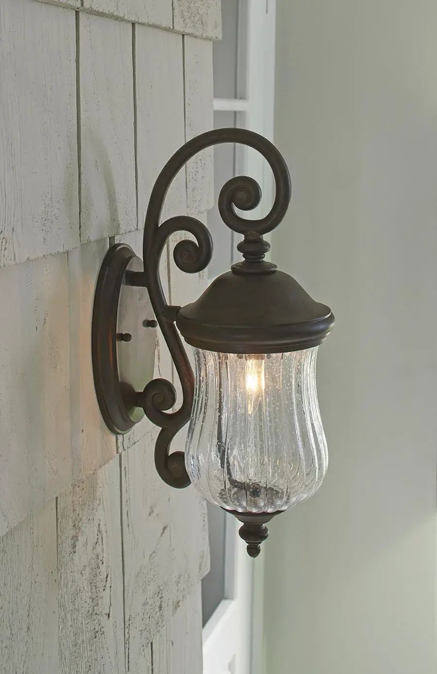 Bellagio 1-Light Outdoor Wall Lantern - Image 6