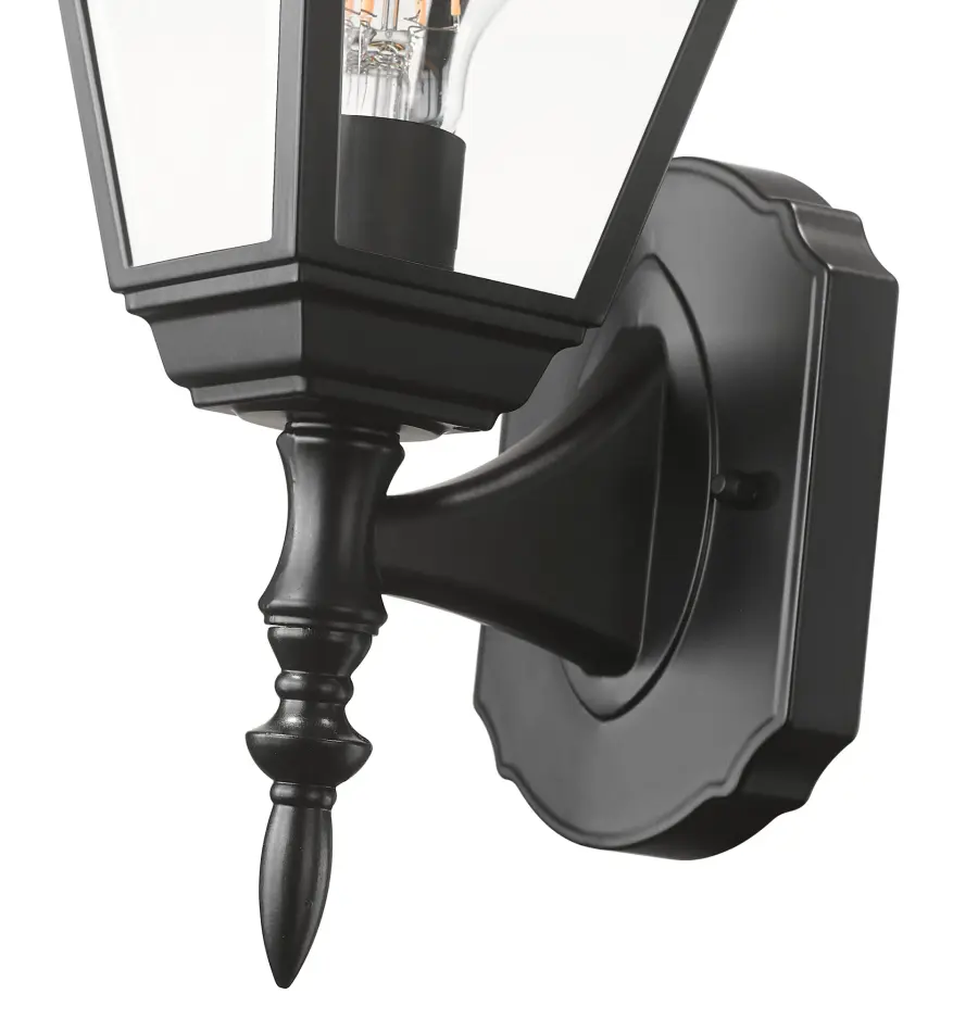 Classic Outdoor Wall Lantern with Timeless Appeal - Image 9