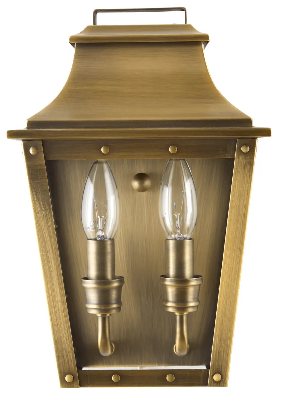 Classic Brass Outdoor Sconce with Timeless Lantern Design - Image 3