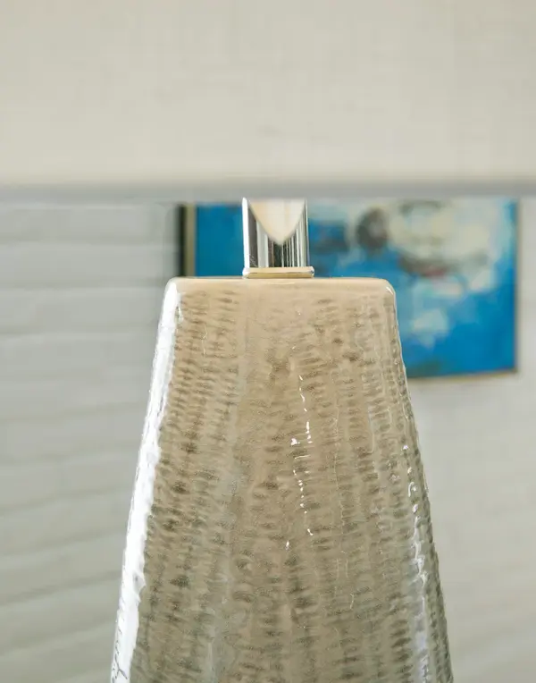Trend Home Ceramic Table Lamp with Linen Shade - Image 9