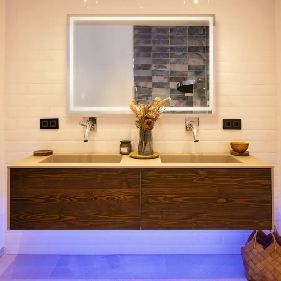Cordova LED Rectangle Frontlit Mirror - Image 4