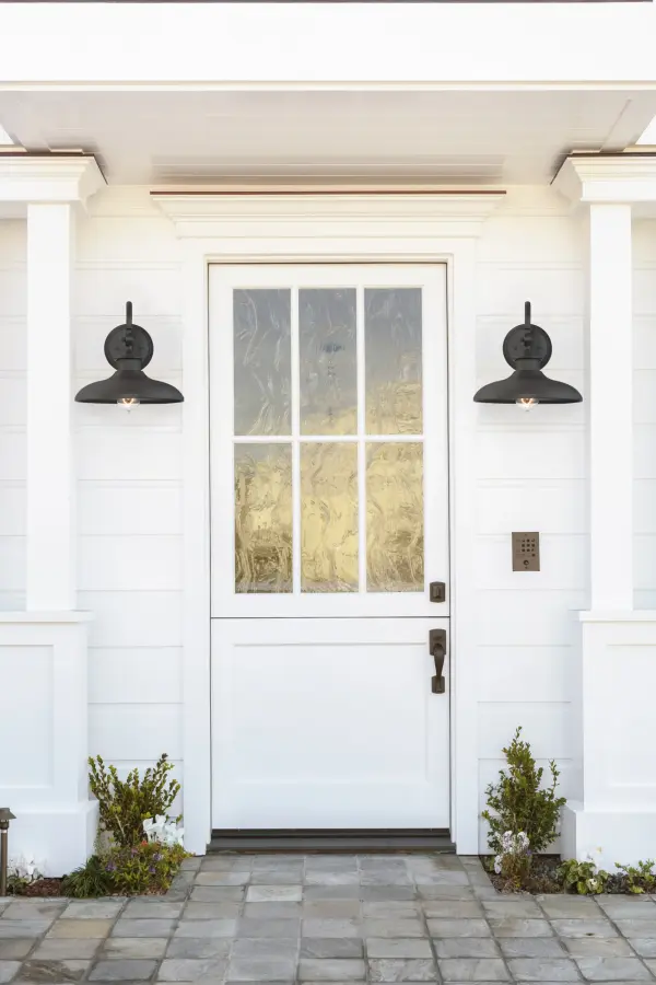 Raleigh 1-Light Outdoor Wall Lantern in Black - Image 5