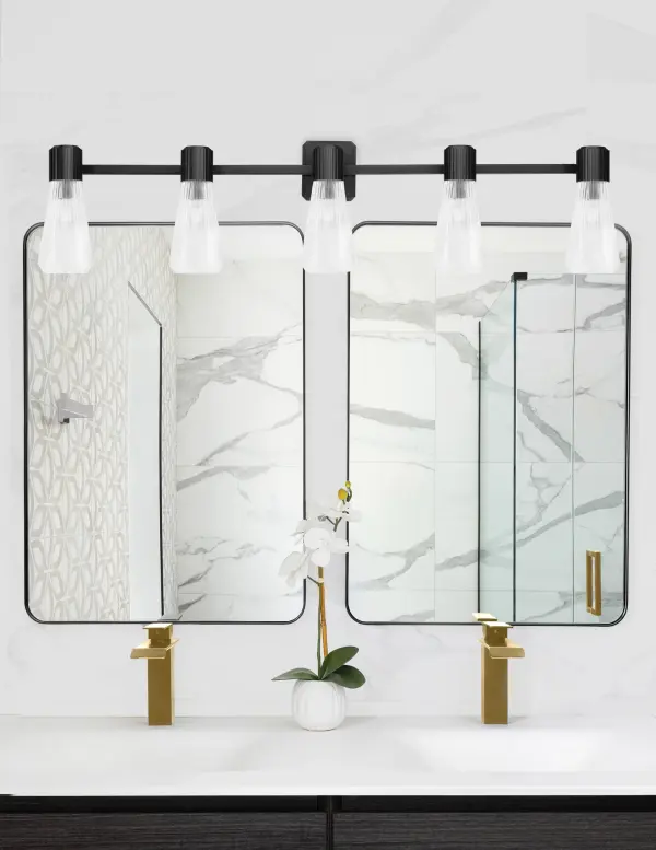 Everleigh 5-Light Bath Bar in Matte Black with Clear Ribbed Glass - Image 3
