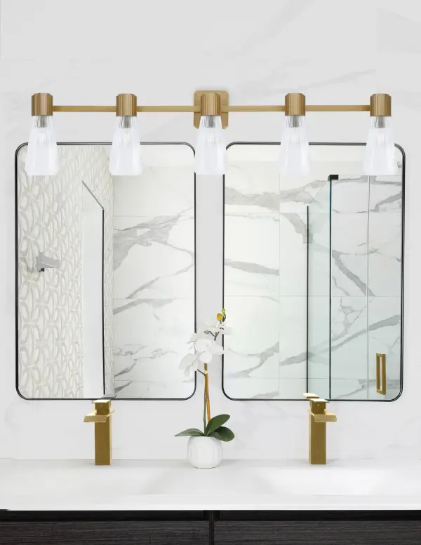 Everleigh 5 Light Bath Bar in New Age Brass with Clear Ribbed Glass - Image 3
