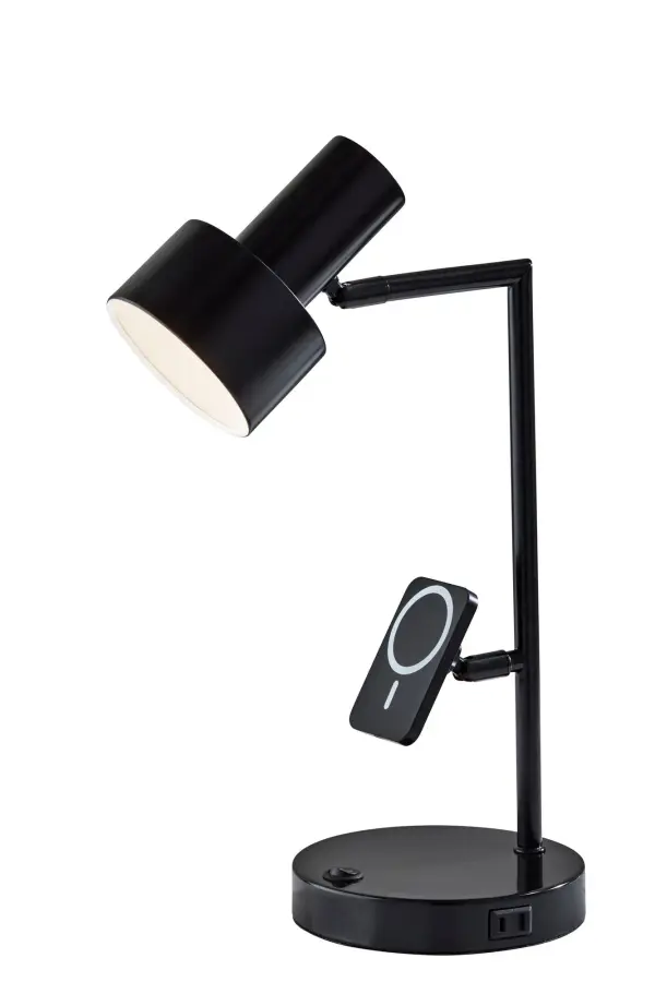 Classic Black Desk Lamp with Timeless Design and Practical Functionality